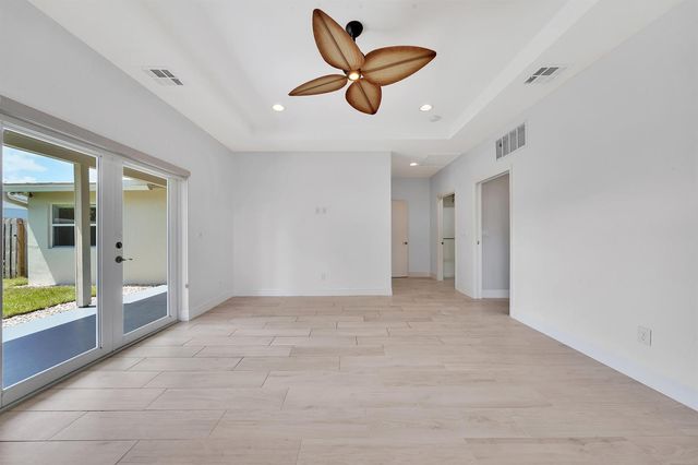 2388 E EDGEWATER Drive, Palm Beach Gardens, FL 33410