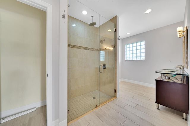 2388 E EDGEWATER Drive, Palm Beach Gardens, FL 33410