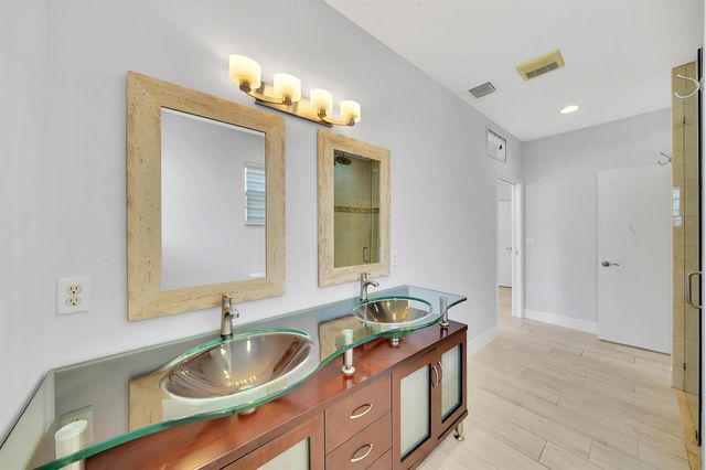 2388 E EDGEWATER Drive, Palm Beach Gardens, FL 33410