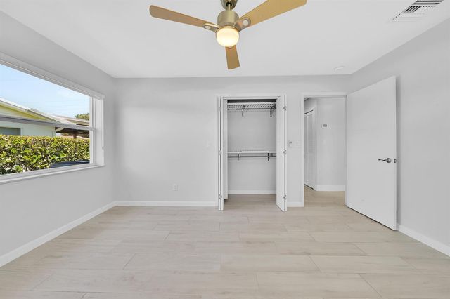 2388 E EDGEWATER Drive, Palm Beach Gardens, FL 33410