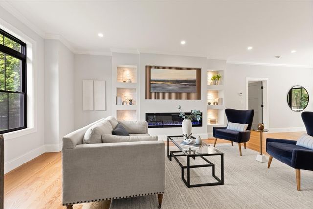 61 Lexington Street, Burlington, MA 01803