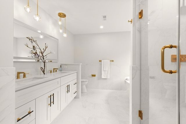 61 Lexington Street, Burlington, MA 01803