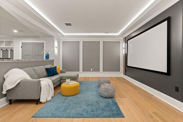 61 Lexington Street, Burlington, MA 01803