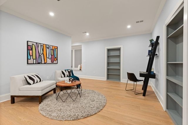 61 Lexington Street, Burlington, MA 01803