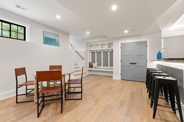 61 Lexington Street, Burlington, MA 01803