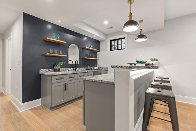 61 Lexington Street, Burlington, MA 01803