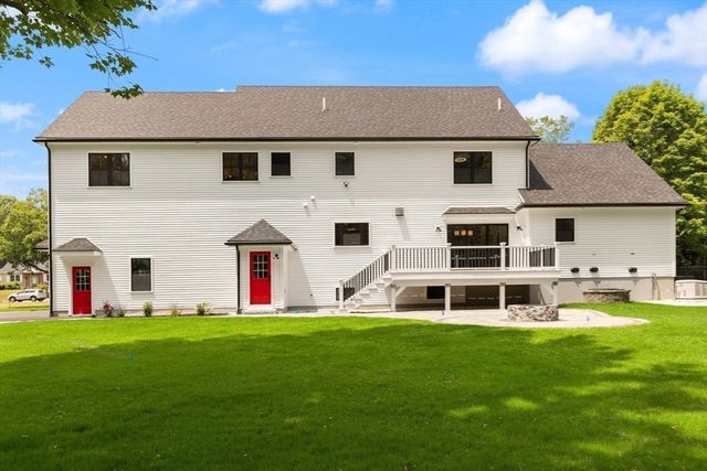 61 Lexington Street, Burlington, MA 01803
