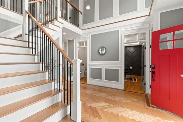 61 Lexington Street, Burlington, MA 01803