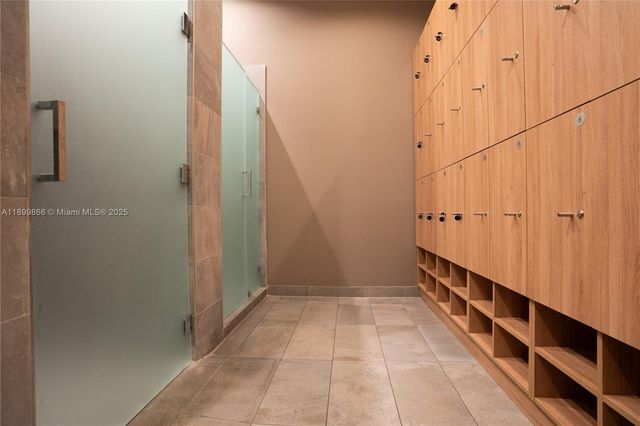 229 SW 9th 218, Miami, FL 33130