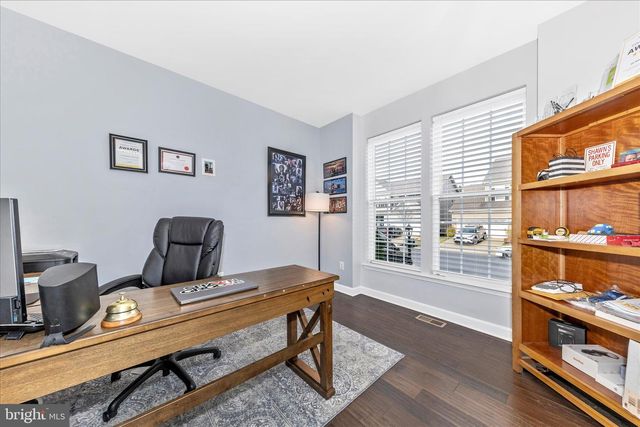 825 HOLDEN RD, Frederick, MD 21701