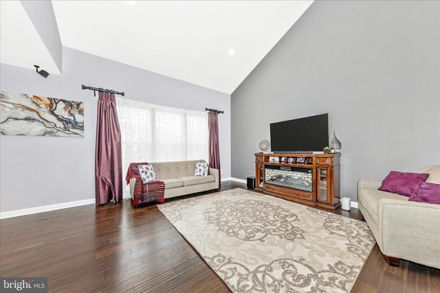 825 HOLDEN RD, Frederick, MD 21701