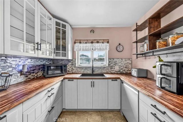 345 S Juanita Street, Hemet, CA 92543