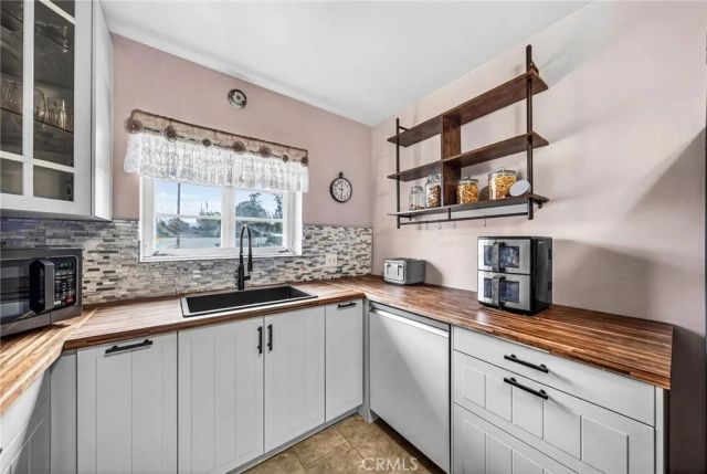 345 S Juanita Street, Hemet, CA 92543