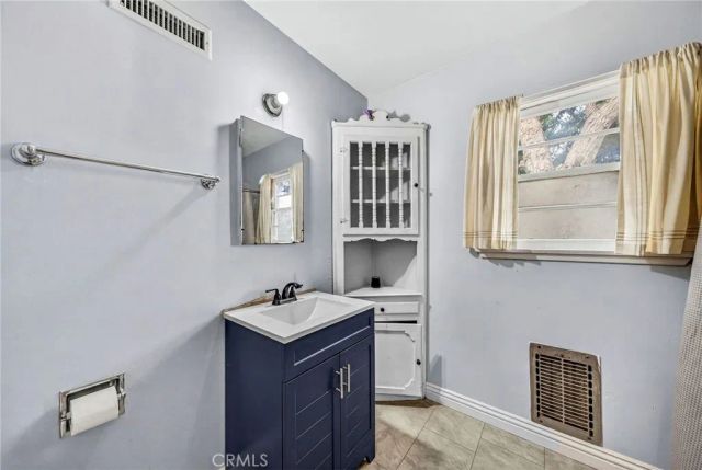 345 S Juanita Street, Hemet, CA 92543