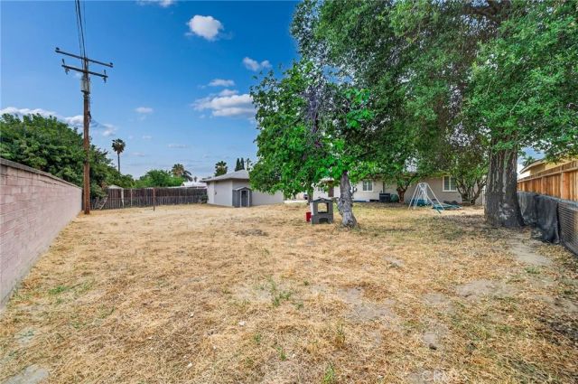 345 S Juanita Street, Hemet, CA 92543