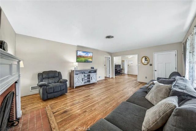 345 S Juanita Street, Hemet, CA 92543