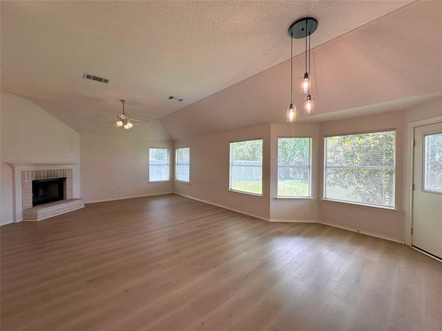6708 Bancroft Woods DR, Austin, TX 78729