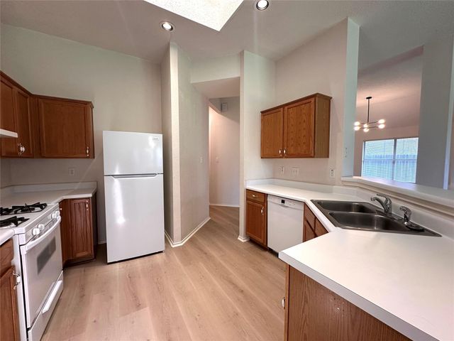 6708 Bancroft Woods DR, Austin, TX 78729