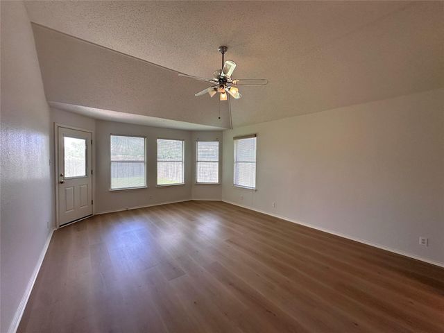 6708 Bancroft Woods DR, Austin, TX 78729