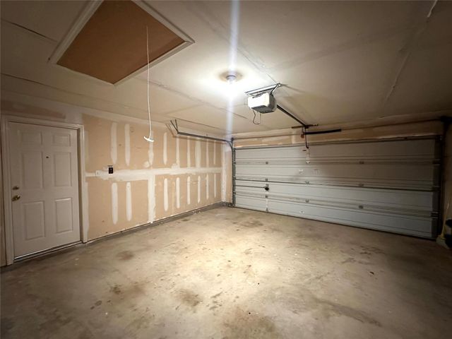 6708 Bancroft Woods DR, Austin, TX 78729