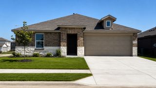 2240 BAKERSFIELD Drive, Fort Worth, TX 76036