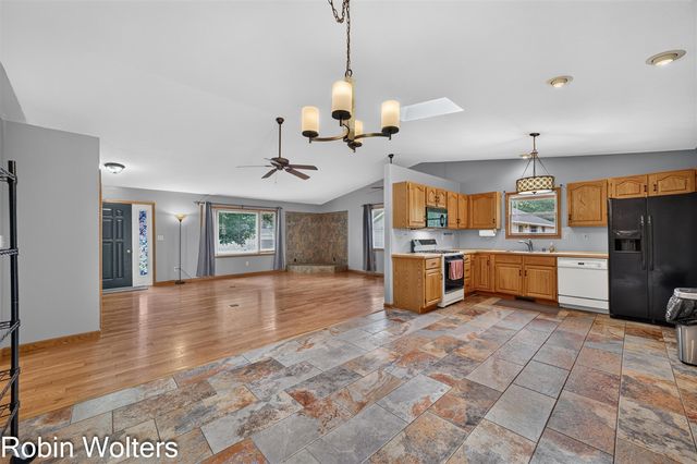 1969 Francis Avenue, Muskegon, MI 49442