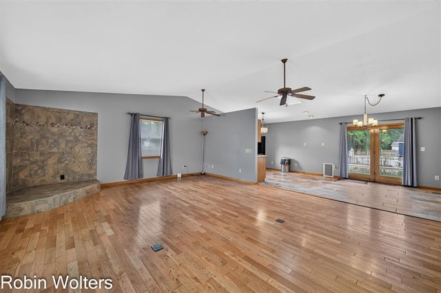 1969 Francis Avenue, Muskegon, MI 49442