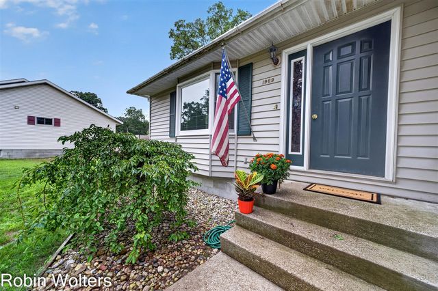 1969 Francis Avenue, Muskegon, MI 49442