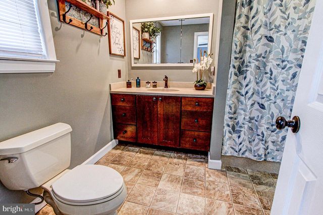 2810 TRUMAN DR, Hatfield, PA 19440