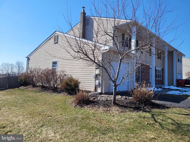 2810 TRUMAN DR, Hatfield, PA 19440