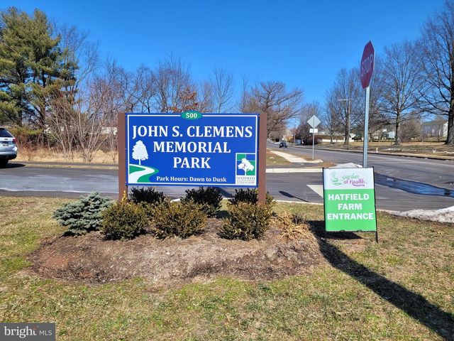 2810 TRUMAN DR, Hatfield, PA 19440