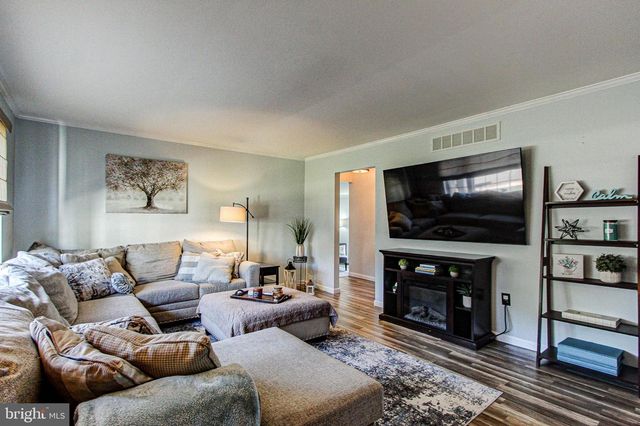 2810 TRUMAN DR, Hatfield, PA 19440