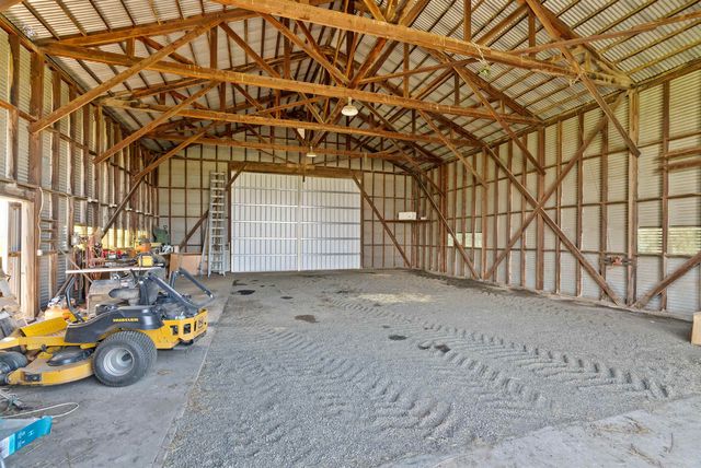 9707 N Elkins Rd, Reardan, WA 99029