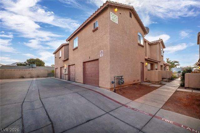 555 Roxella Lane B, Las Vegas, NV 89110