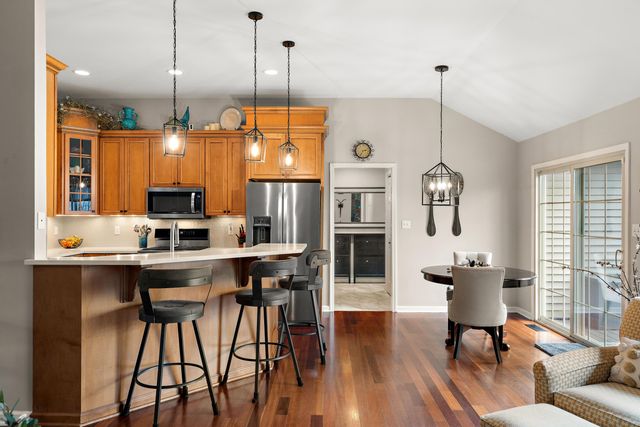 82 Scotscraig Drive, Valparaiso, IN 46385