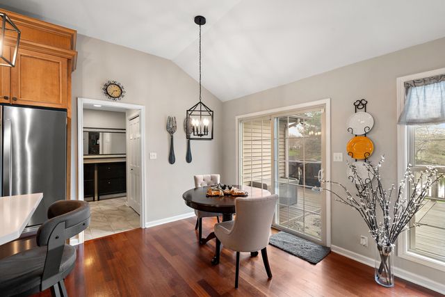 82 Scotscraig Drive, Valparaiso, IN 46385