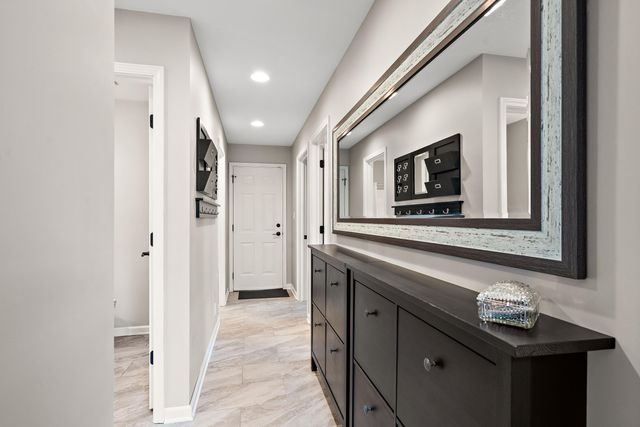 82 Scotscraig Drive, Valparaiso, IN 46385