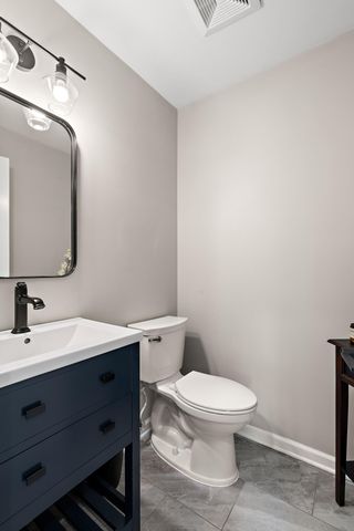 82 Scotscraig Drive, Valparaiso, IN 46385