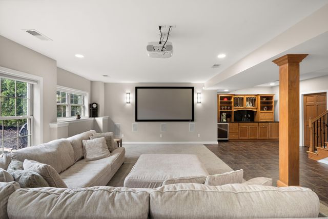 82 Scotscraig Drive, Valparaiso, IN 46385