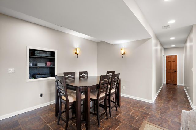 82 Scotscraig Drive, Valparaiso, IN 46385