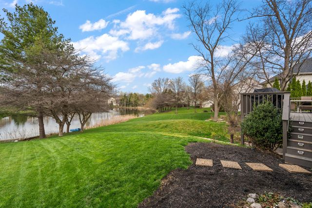 82 Scotscraig Drive, Valparaiso, IN 46385
