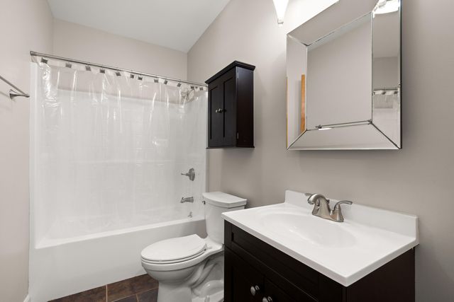 82 Scotscraig Drive, Valparaiso, IN 46385