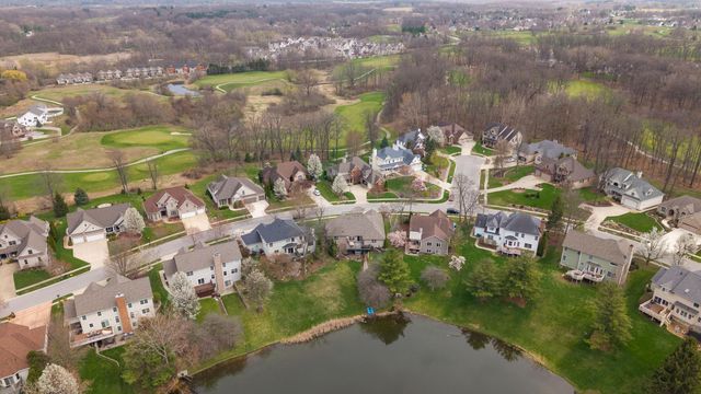 82 Scotscraig Drive, Valparaiso, IN 46385