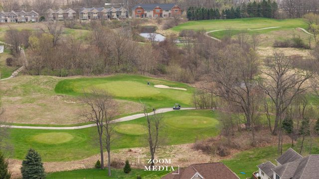 82 Scotscraig Drive, Valparaiso, IN 46385