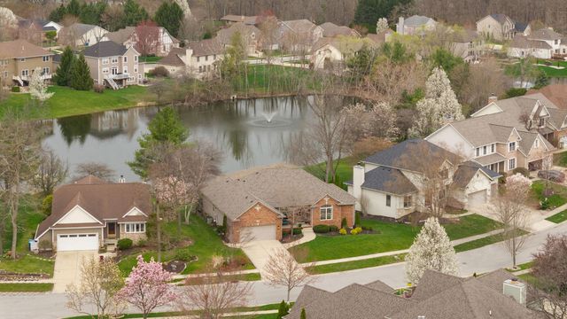 82 Scotscraig Drive, Valparaiso, IN 46385