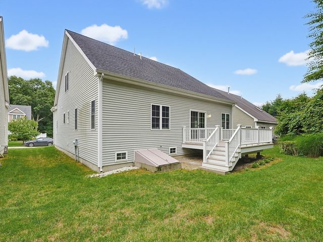 57 Zain Circle 57, Milford, MA 01757