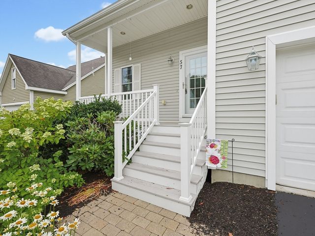 57 Zain Circle 57, Milford, MA 01757