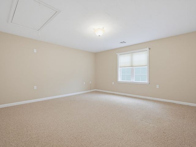 57 Zain Circle 57, Milford, MA 01757
