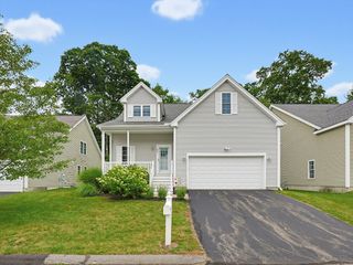 57 Zain Circle 57, Milford, MA 01757
