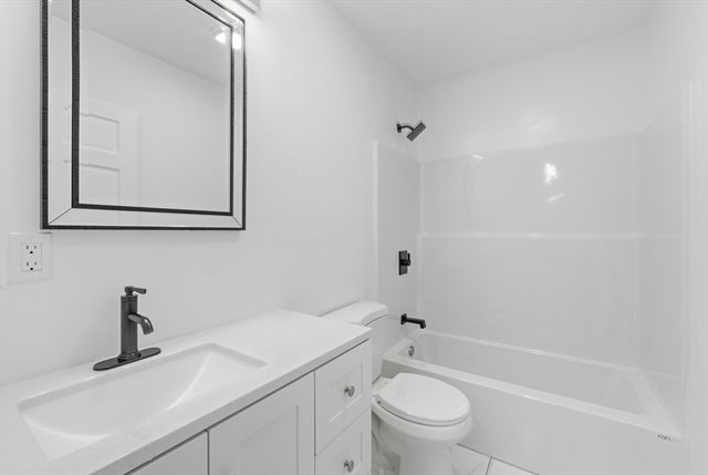 39 Hiland Road, Charlton, MA 01507